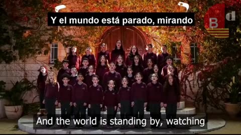 Los niños de Ramallah Friends School cantan un villancico para visibilizar el genocidio en Palestina