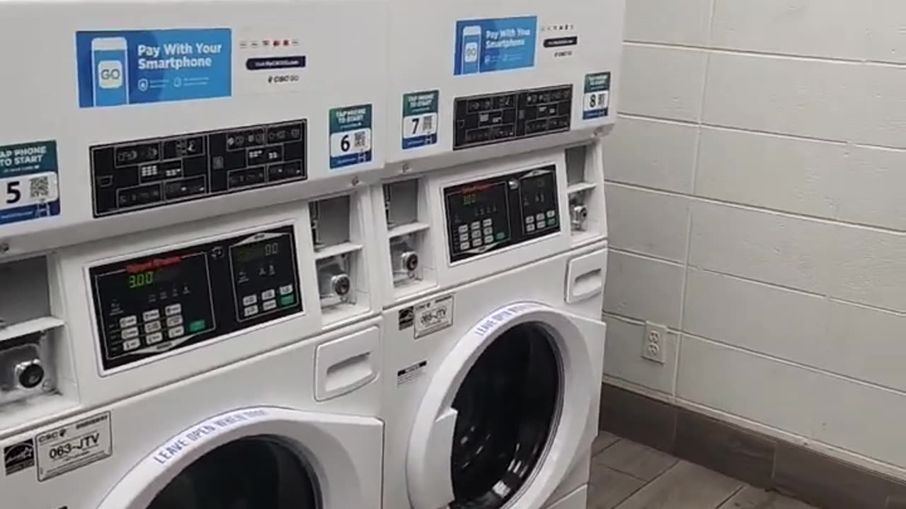 NAVIGATING LAUNDRY FACILITIES AT TRUCK STOP FOR NEW DRIVERS