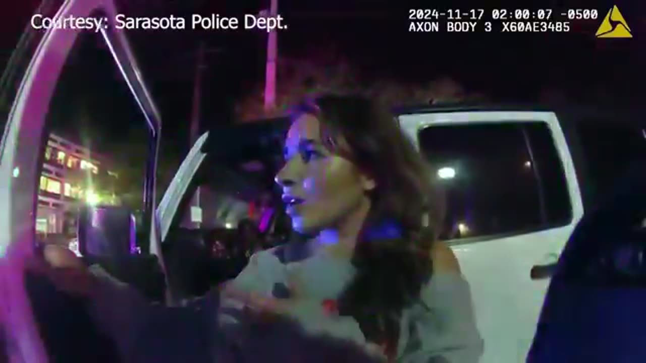 Sarasota Florida, A Hooters Waitress tries to flirt her way out of DUI