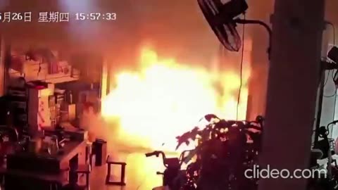 The Giant Tesla Lithium bomb waiting to go off