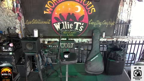LIVE Music Everyday!