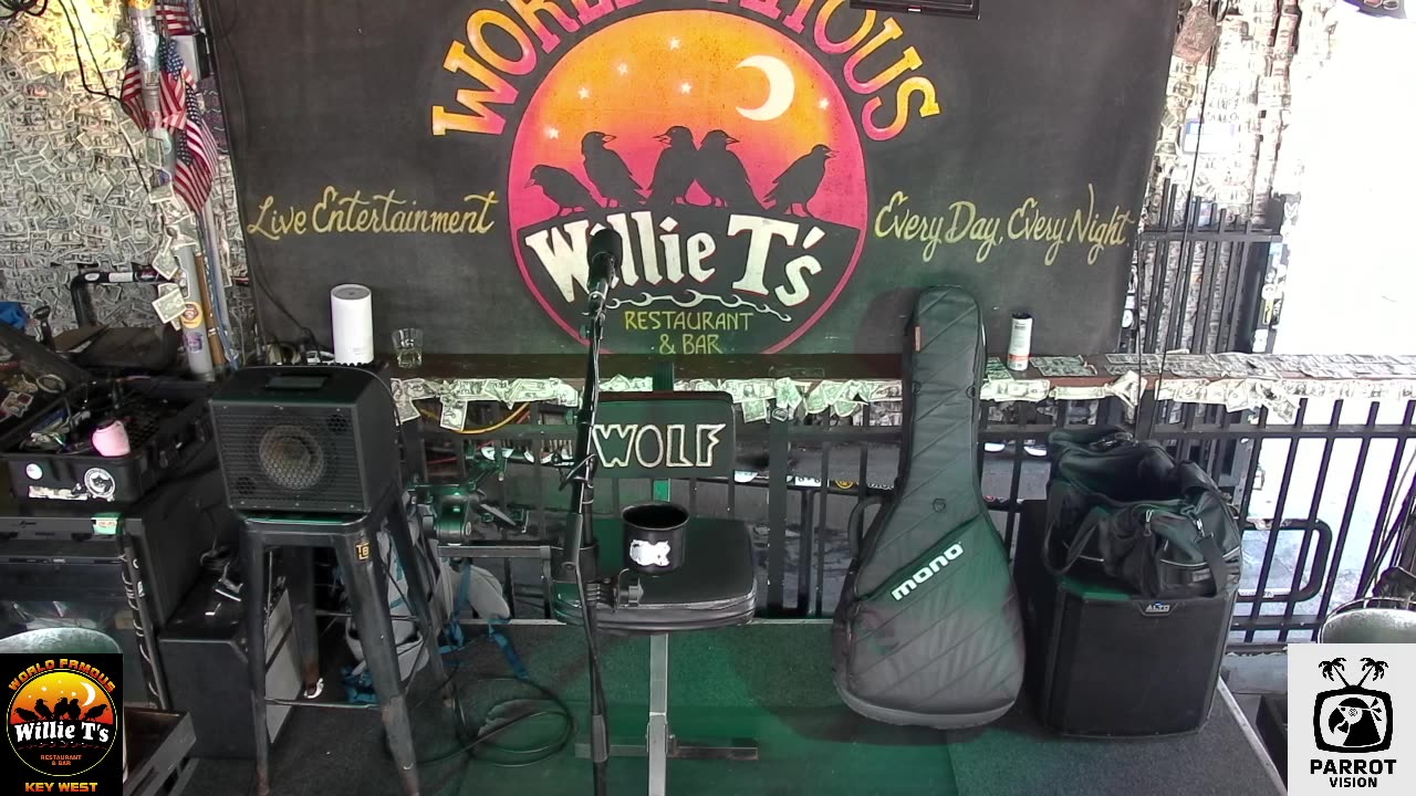 LIVE Music Everyday!