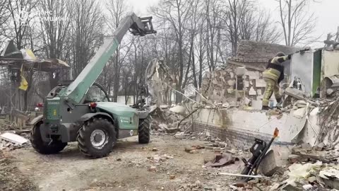 Russian aviation dropped a bomb on a store in the Velykypysarivska community of Sumy region.