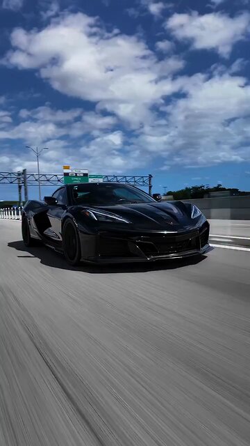 Dangerous High-Speed Run — The Road Turns Wild”