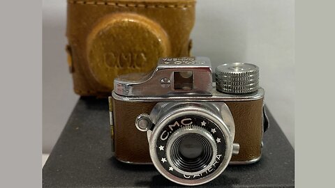 REAL (Vintage) Mini-Spy Camera Brown/Silver with Case