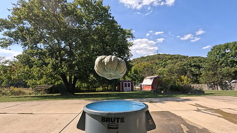 Slow Motion Big Green Gourde Drop / Splash