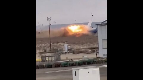 AZERBAIJAN AIRLINE PLANE🇦🇿✈️💥⛰️📸CRASH IN KAZAKHSTAN🇰🇿✈️💥🏭💫