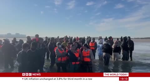 Migrant removed to France returns to UK on small boat