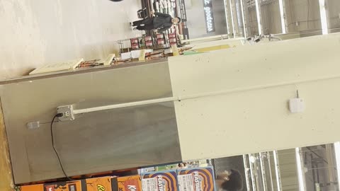 Man Accosted by Rude Woman at Minneapolis Grocery Store