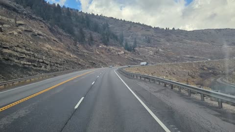 Trucking Price Canyon in Utah