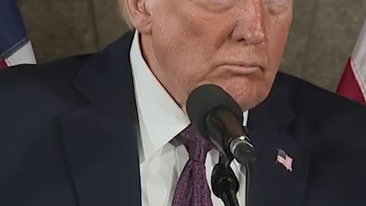 Trump Is Asked About Pardoning Violent Jan. 6 Rioters