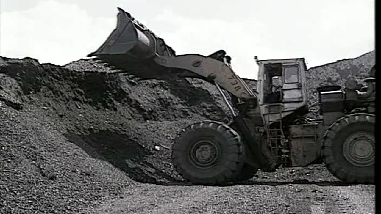 Hazards of Coal Stockpiling Operations - Hazards of Coal Stockpiling Operations - dvd501.msha.gov