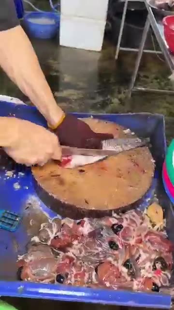 How to Clean an Eel Like a Pro! 🐍🐟 Traditional Method Revealed