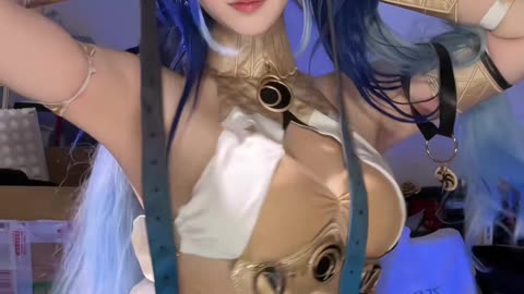 Daily Beauty EP 226 | Alluring Pearl Dress Seductive Booty Dance