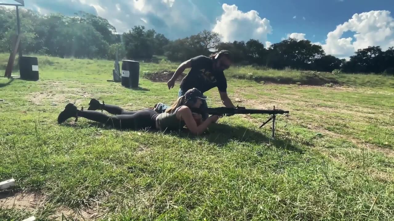 Shooting Guns w⧸ AK Jesus & Donut Operator