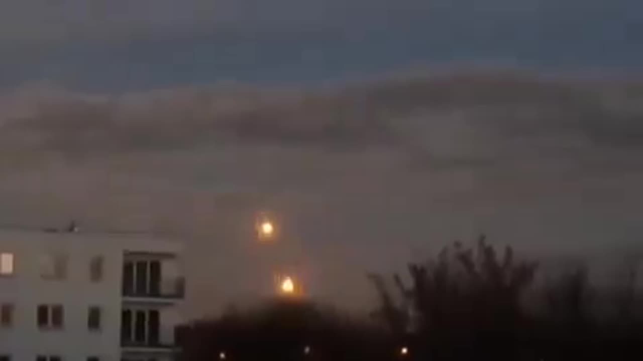 Z wielu regionów kraju napływają informacje o światłach na niebie. Co to?