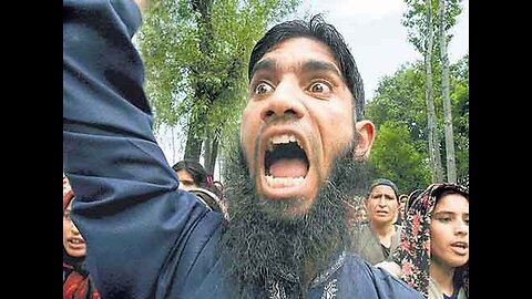 NWO: 50,000 angry Muslims marching in Melbourne chanting 'we are awaiting orders'!