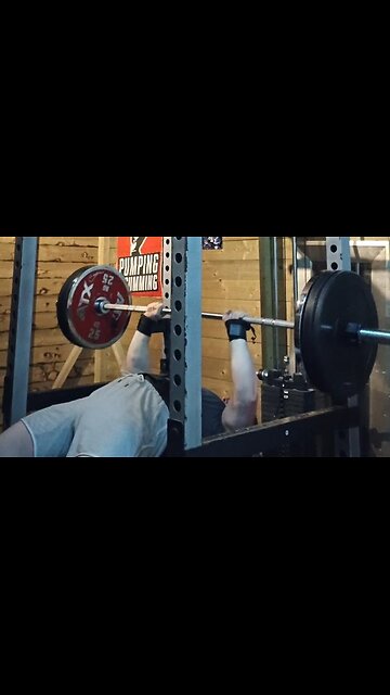 5x5 100 Kg Paused Close-Grip Bench Press. Last Set