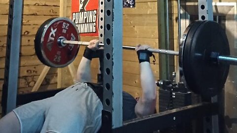 5x5 100 Kg Paused Close-Grip Bench Press. Last Set