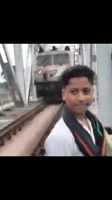 Fallece adolescente tras grabar un video en una vía ferroviaria