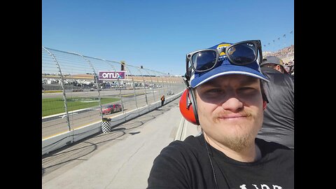LAS VEGAS SOUTH POINT 400 RACE VLOG ( MY FIRST RACE VLOG IT GARBAGE I KNOW IT)