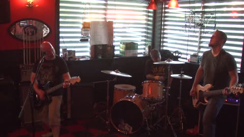 DIRT CLOD FIGHT - LIVE SHOW -(Heavy/Metal/Hard/Rock)