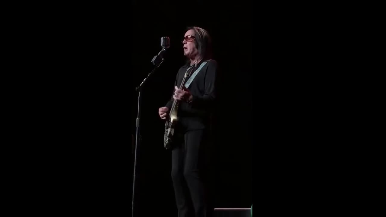 April 23, 2019 - Todd Rundgren 'I Saw The Light' (Partial)