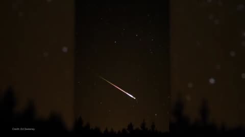 Skywatch Alert! Mercury–Mars Conjunction, Leonid Peak & Saturn’s “Disappearing” Rings! 🌌🔥