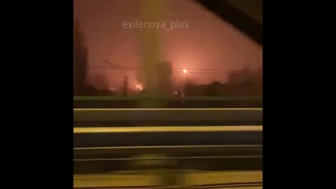 🔥Livny, Oryol region, locals report that at least two storage tanks at an oil depot are on fire.