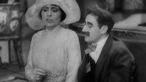 How Groucho Marx Romanced Women in 1929's "The Cocoanuts"