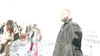 MILF date at ComplexCon with DJ Akademiks