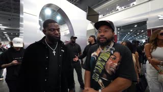 MILF date at ComplexCon with DJ Akademiks