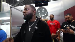 MILF date at ComplexCon with DJ Akademiks