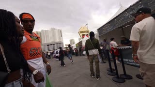 MILF date at ComplexCon with DJ Akademiks
