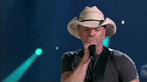 I Go Back - The Steve Miller Band & Kenny Chesney (live)