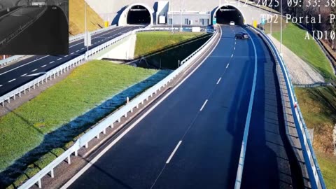 Zawracanie przed tunelem na S1 i jazda pod prąd. Czyli głupota jakich mało na jednym filmie.