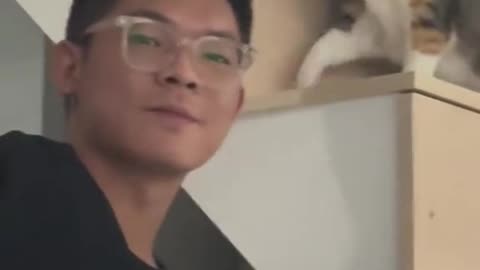 Love turns to hate so quickly 😂