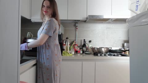 Dishwashing asmr in rubber gloves clean with me