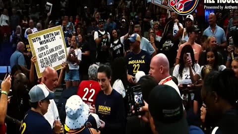 WNBA Legend Drops Bombshell About Caitlin Clark’s & Angel Reese’s Future!