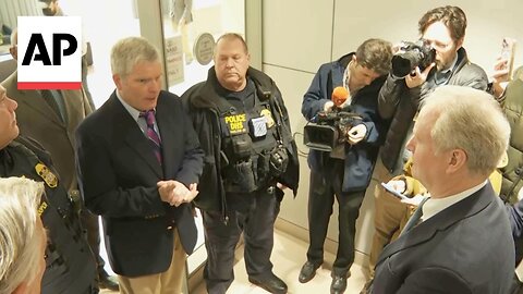 Democratic members of Congress blocked from entering USAID