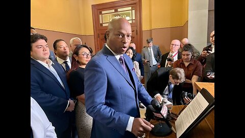 Chicago Judge Rules ICE Agents Can Face Arrest for Illegal Courthouse Detentions