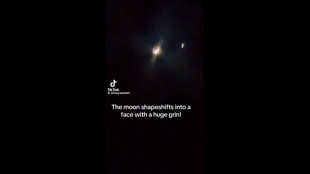 Moon Shape Changes To A Face!?