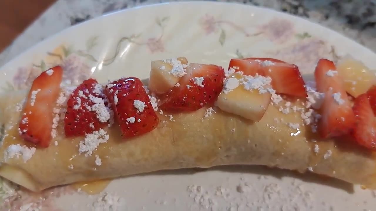 MAKING TASTY CREPES FOR BREAKFAST