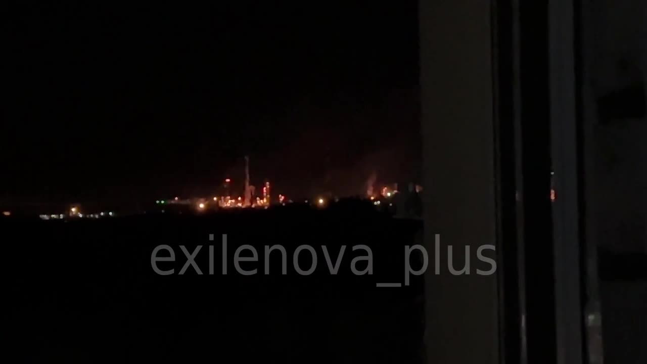 🔥 Update: The Saratov Oil Refinery was hit by a drone attack. A fire was recorded