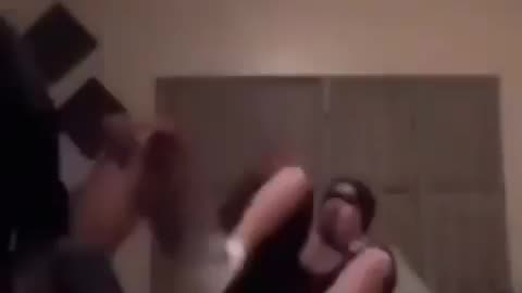 Chancla > Guns
