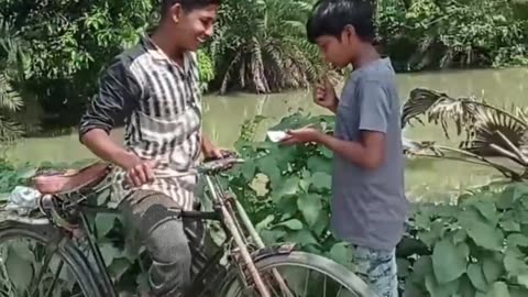 চালাক বন্ধুর কান্ড! Clever Friend's Genius Stunt Funny Bengali Video 2025