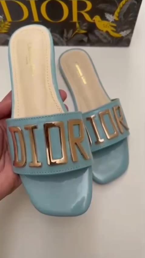 ZARA & GUCCI Slides Haul! 🤩 New Designer Dupe Sandals for Summer 2024 | Fashionholic.pk