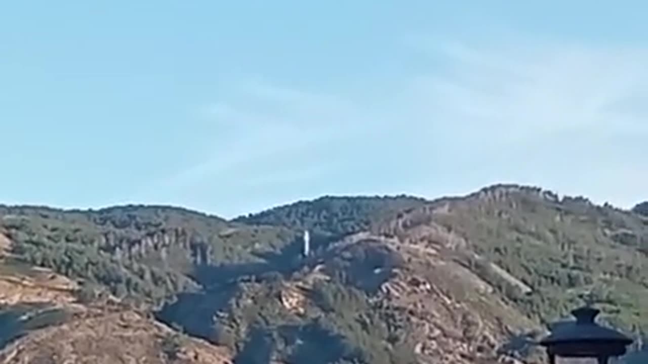 👽🛸 Bizarre UFO Sighting Over Italy! | TheTruthAbove
