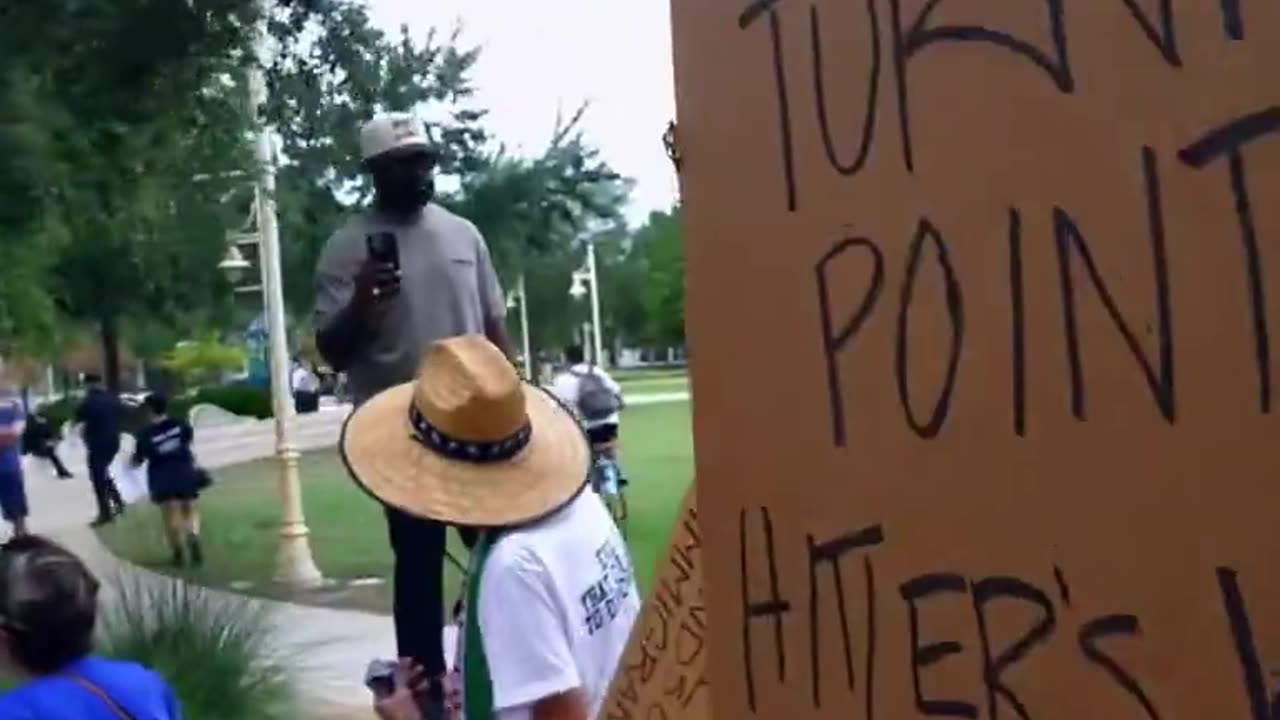 MAGA crashes ICE rally and overtakes it.