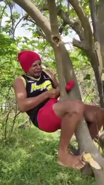 Funny man that loses his two balls